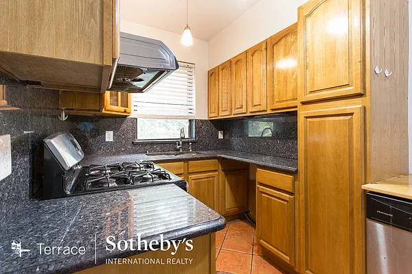 Rented by Terrace Sotheby's International Realty | media 6