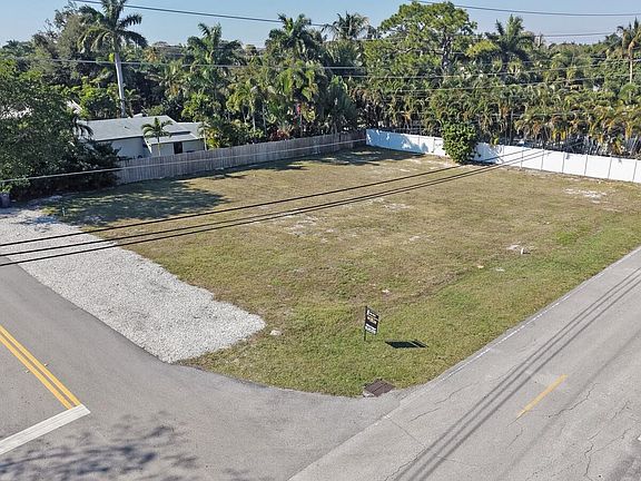 2nd image of 435 NE 25th Street