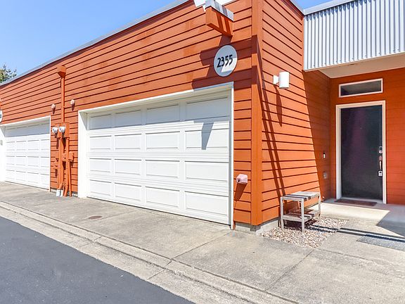 3rd image of 2355 Yakima Ct