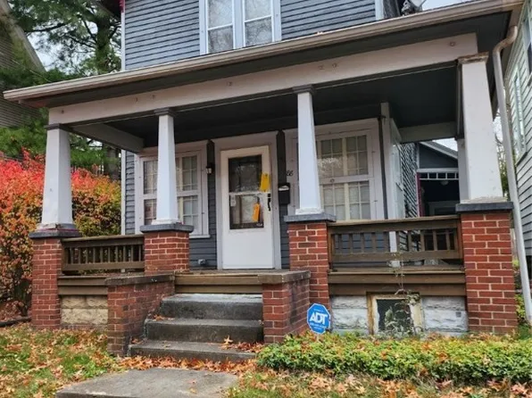 88 Elm Ave, Sharon, PA 16146