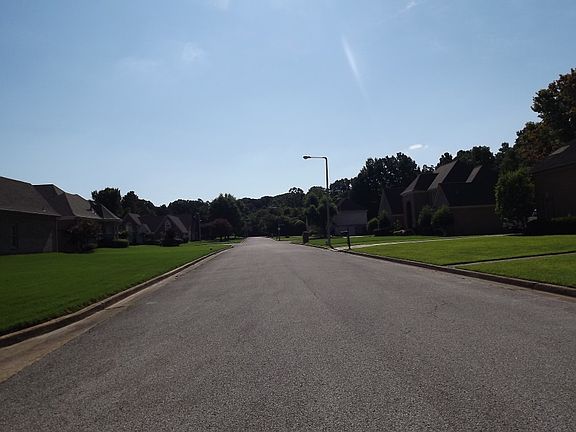 4th image of 7694 Antigua Dr