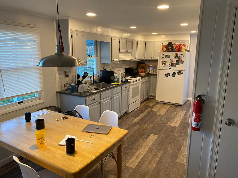 34 Boxwood Ln #1 — Photo 8