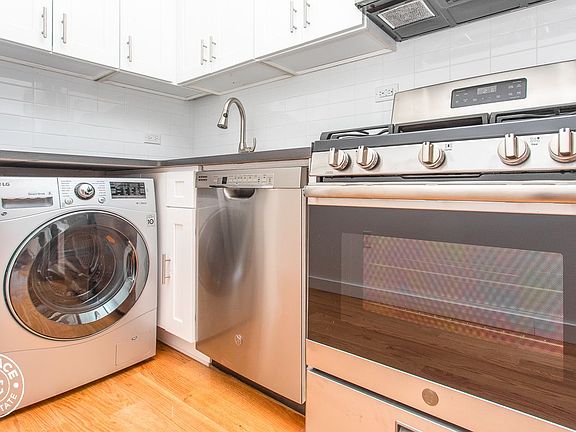 4th image of 285 Troutman St #5M