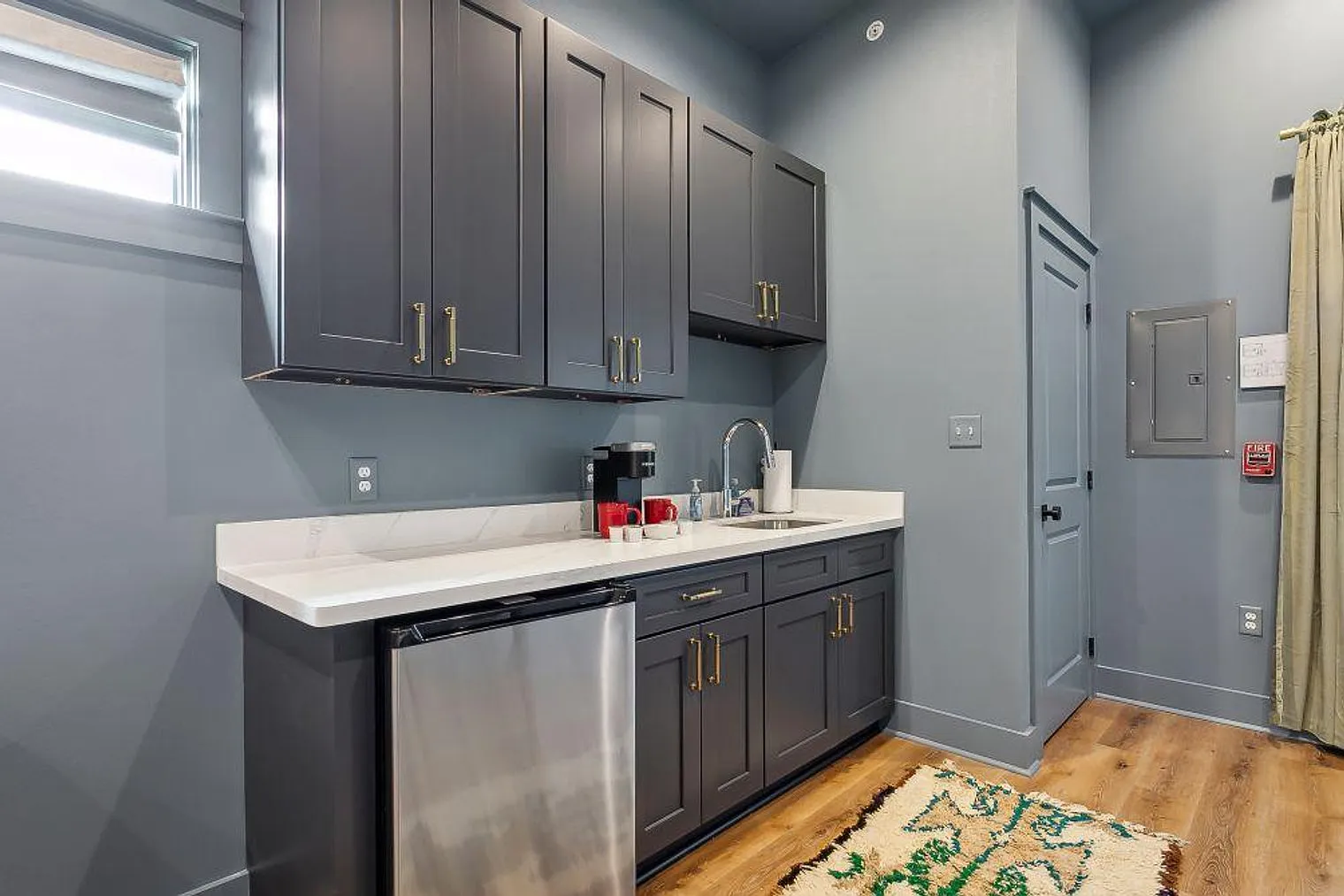 Studio, 1.0 bath, 430 sqft, $3,434 — Photo 3