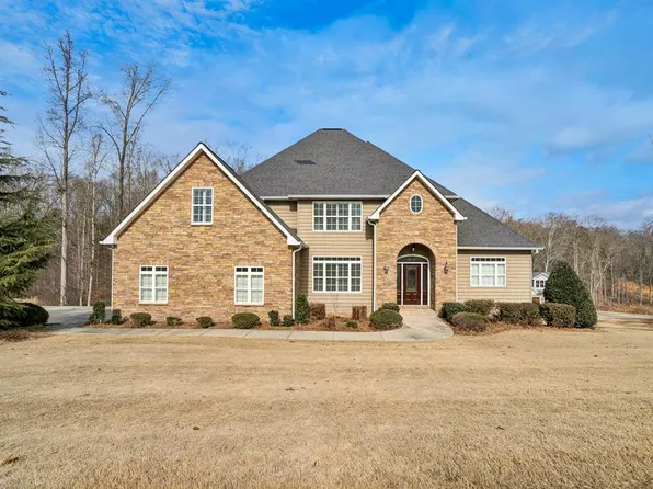 1070 Estate Dr, Dalton, GA 30720