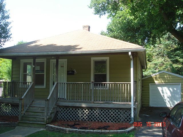 1st image of 34 N Warwick Ave