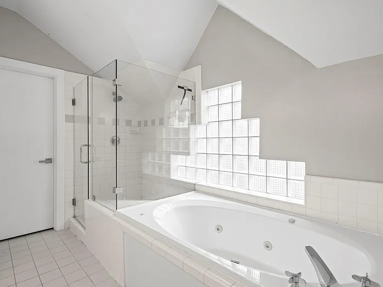 2154 Arabelle St — Photo 38