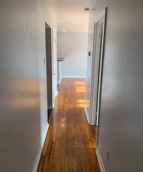 122 Phillips St — Photo 5