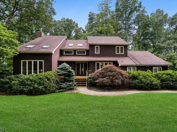 15 Sweetwood Dr, Randolph Twp., NJ 07869