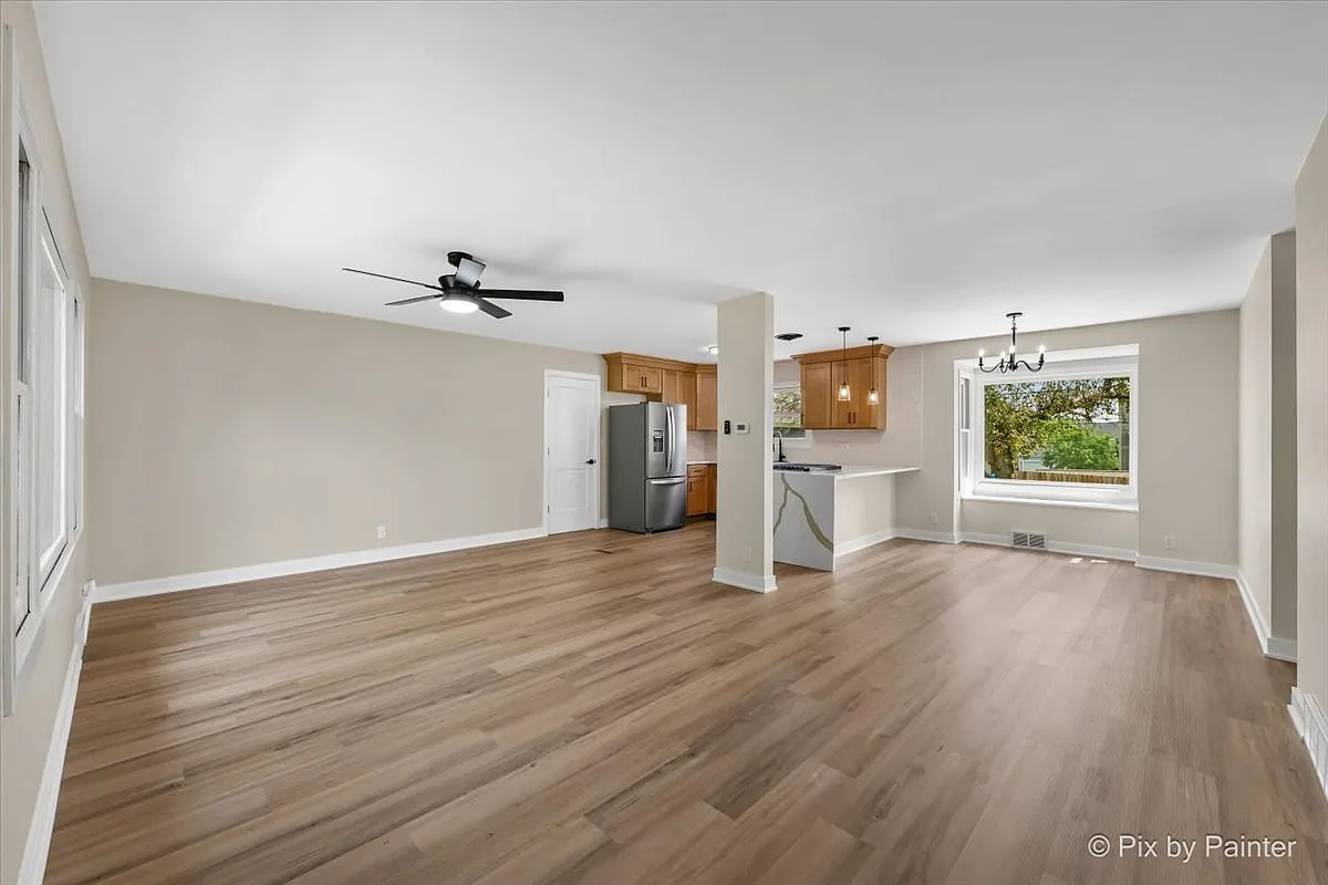 4 bed, 1814 sqft, $3,100 — Photo 2