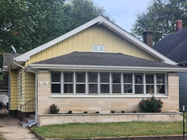 1206 S 18th St, Terre Haute, IN 47803