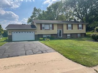 308 Winnebago Dr, Galena, IL 61036