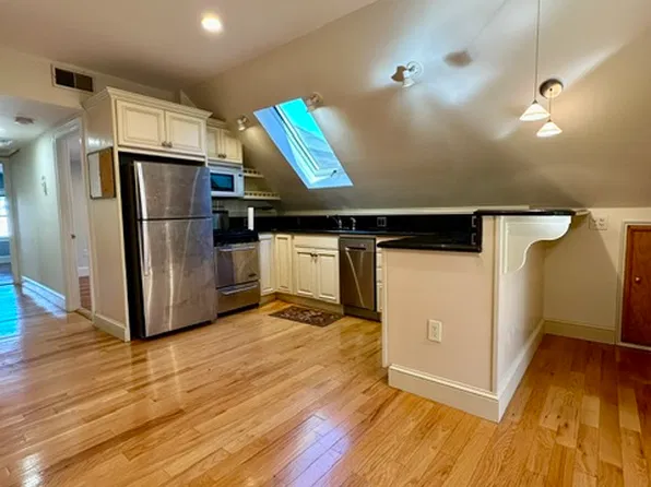 216-220 Newtonville Ave #3, Newton, MA 02458