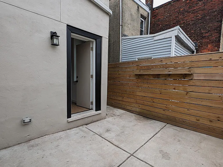 2232 N Mascher St — Photo 19