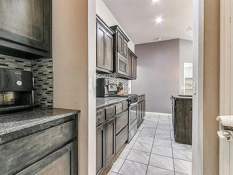 9524 SW 29th Ter — Photo 10