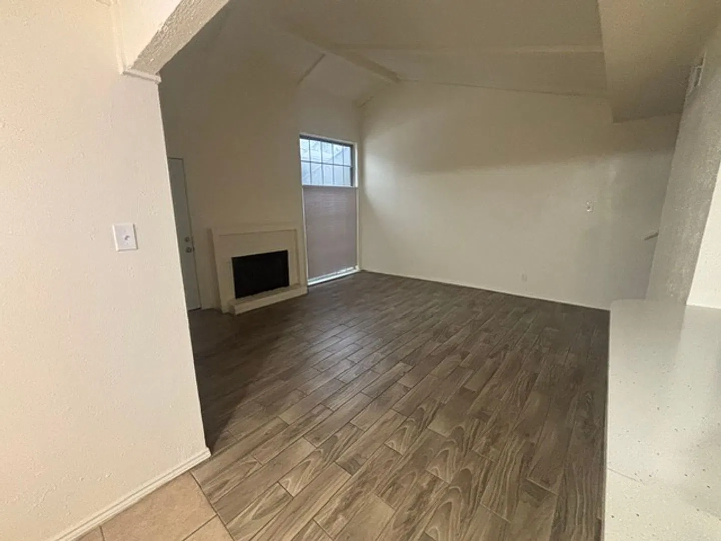2 story townhome. — Photo 4