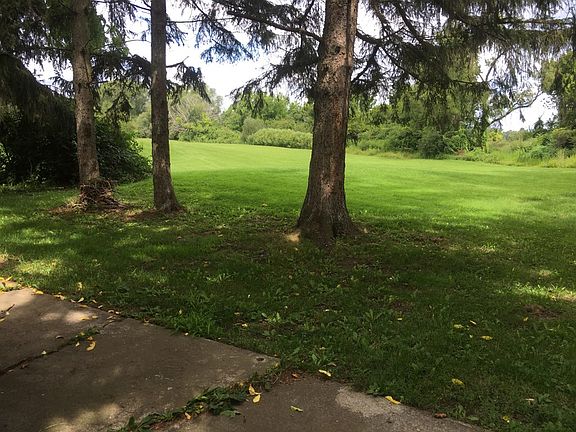 3rd image of 8434 Falls Rd