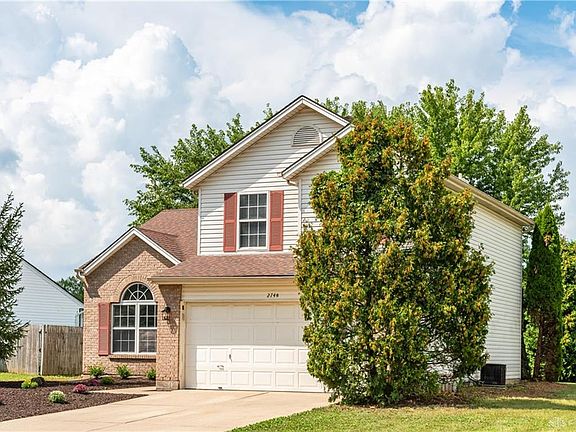 3rd image of 2746 Greystoke Dr