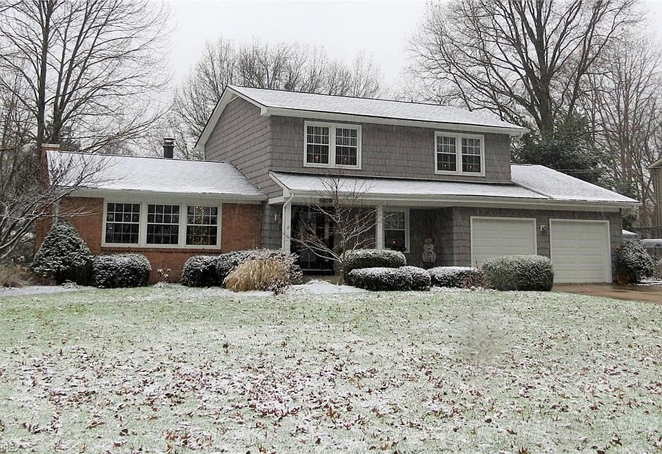 1st image of 9023 Echo Lake Dr NE