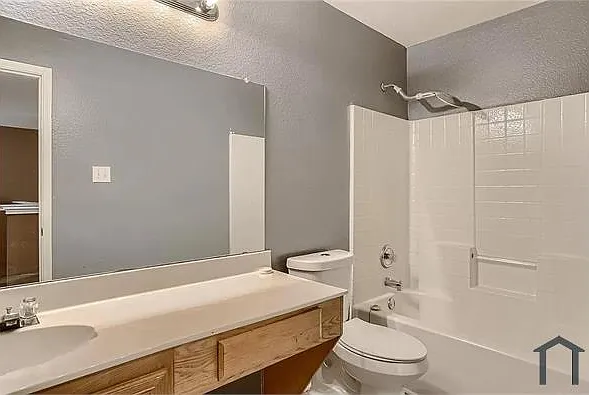 8502 Seafield Ln — Photo 19
