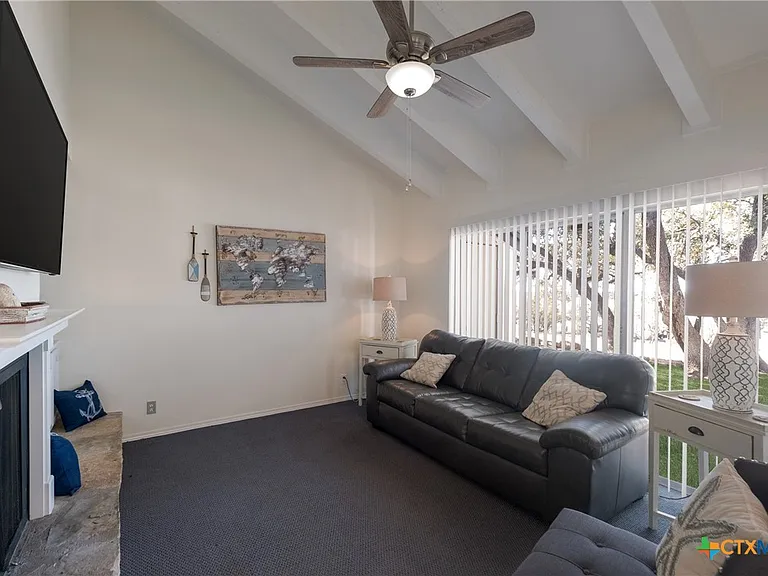 1135 Parkview Dr #C16 — Photo 5