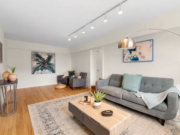 67-07 Yellowston Boulevard image 1 of 10