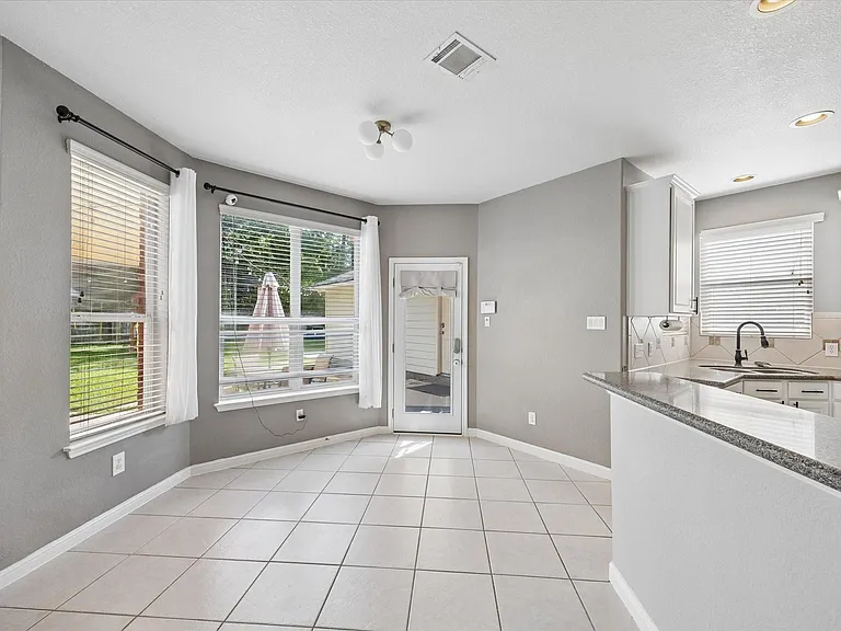 13518 Via Chianti Ln — Photo 10