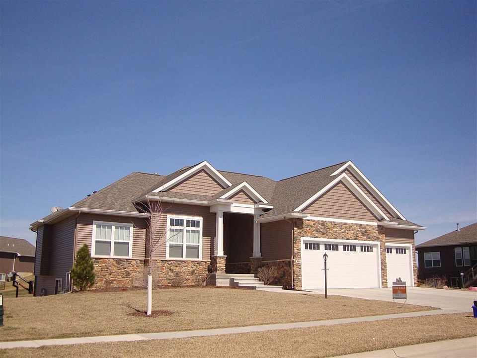 1st image of 395 Radcliffe Dr