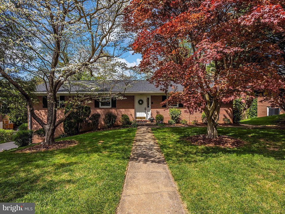 1st image of 203 N Colonial Dr