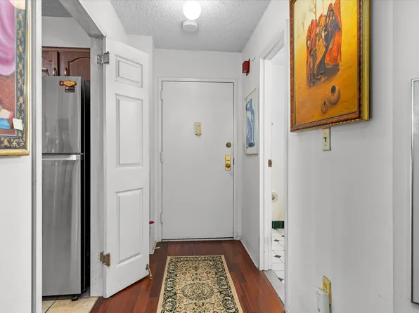 401 Harmon Cove Tower image 7 of 47