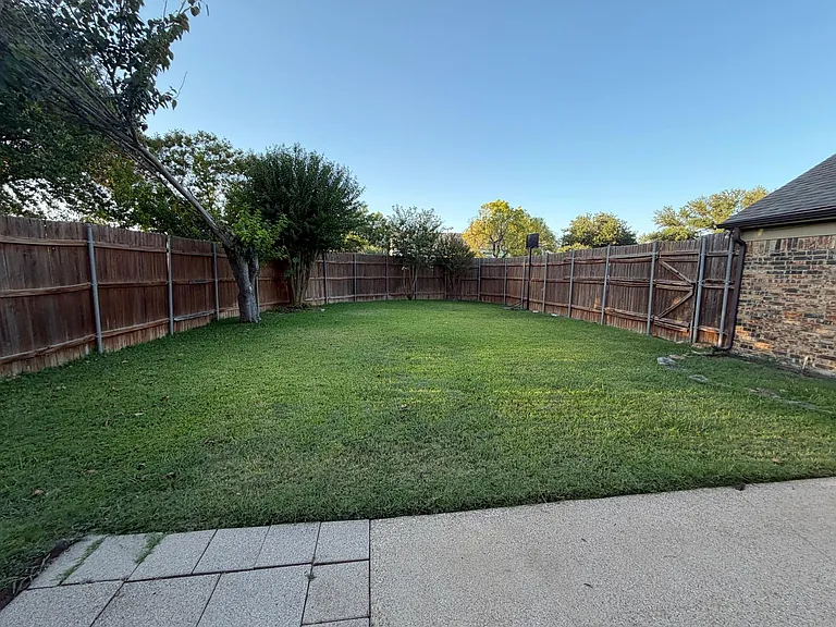 3901 Las Brisas Dr — Photo 39
