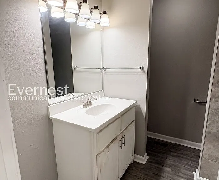 1800 Labette Manor Dr #5 — Photo 19