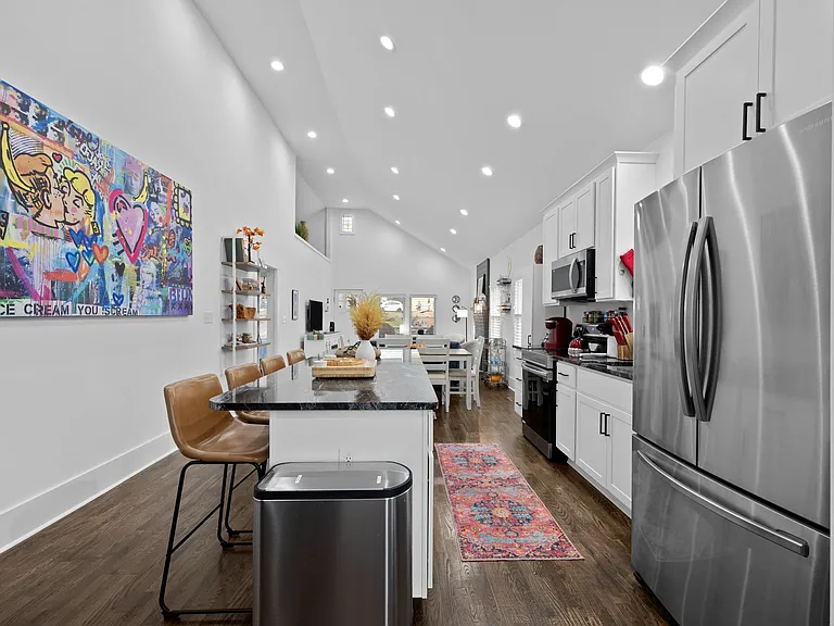 39 Cedar St — Photo 12