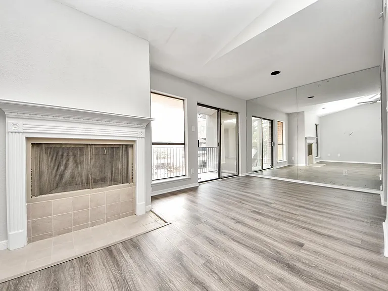1818 Augusta Dr #14 — Photo 9
