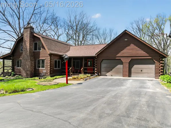 2997 Brighton Rd, Howell, MI 48843