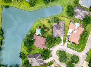 34 Crestview Trl, Houston, TX 77082
