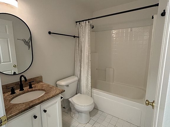 4th image of 2946 Barclay Way #1