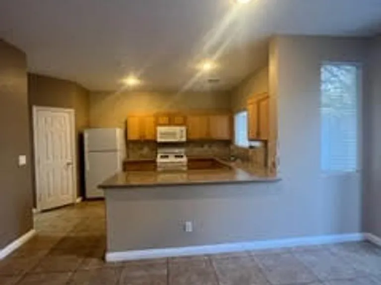 10784 Royal Jasmine Ln — Photo 8