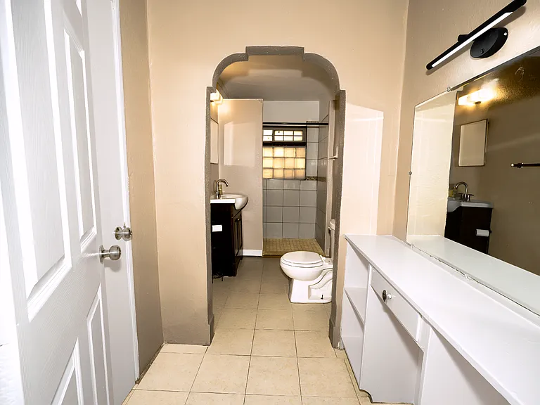 71 N Boone St #1 — Photo 26