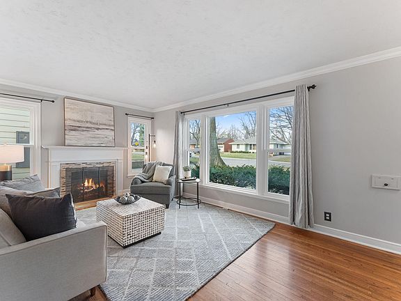 5th image of 5037 Oxford Ave