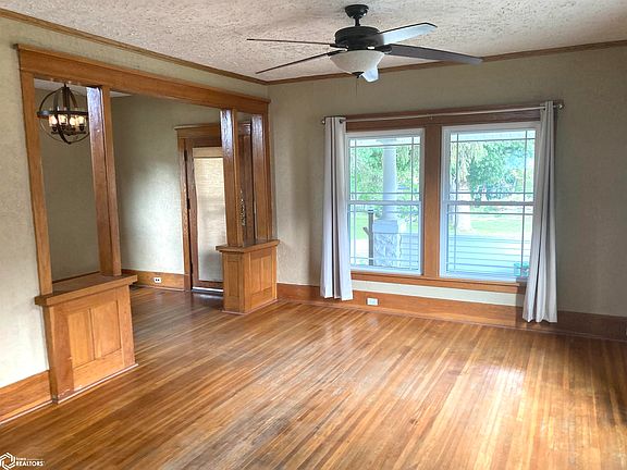 3rd image of 1817 River St