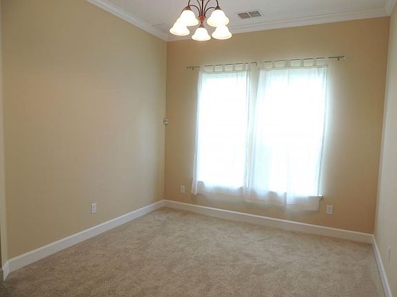 3rd image of 1656 Fenton Ave
