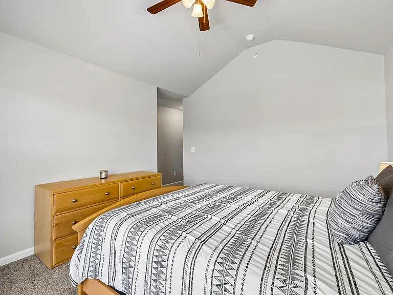 1045 Enclave Ave — Photo 28