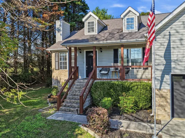 1767 Breeze Dr, Soddy Daisy, TN 37379