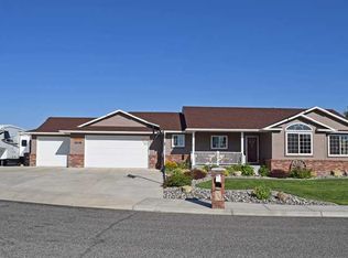 2208 E Skokie Dr, Billings, MT 59105