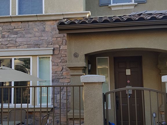 4th image of 10470 Hollingsworth Way