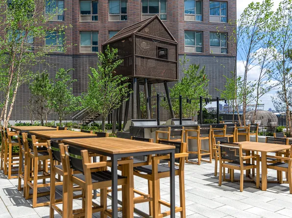 252 South Street image 37 of 42