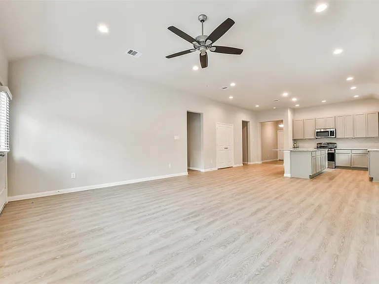 3911 Sugardale St — Photo 7