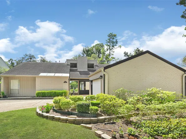 12219 Briar Forest Dr, Houston, TX 77077