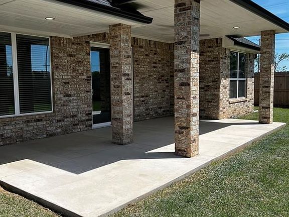 3rd image of 4520 Red Bird Rd